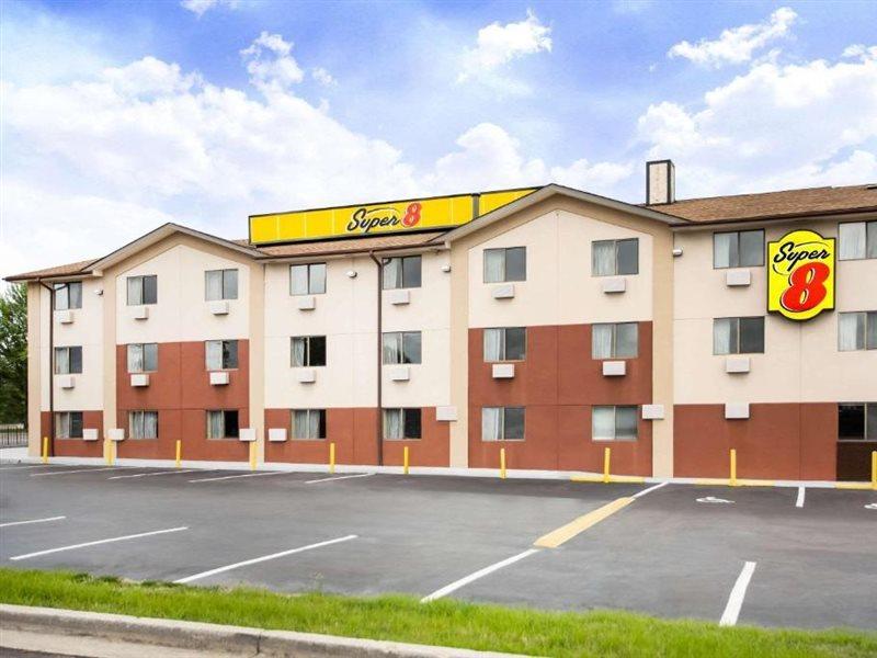 Super 8 By Wyndham Chester/Richmond Area Esterno foto