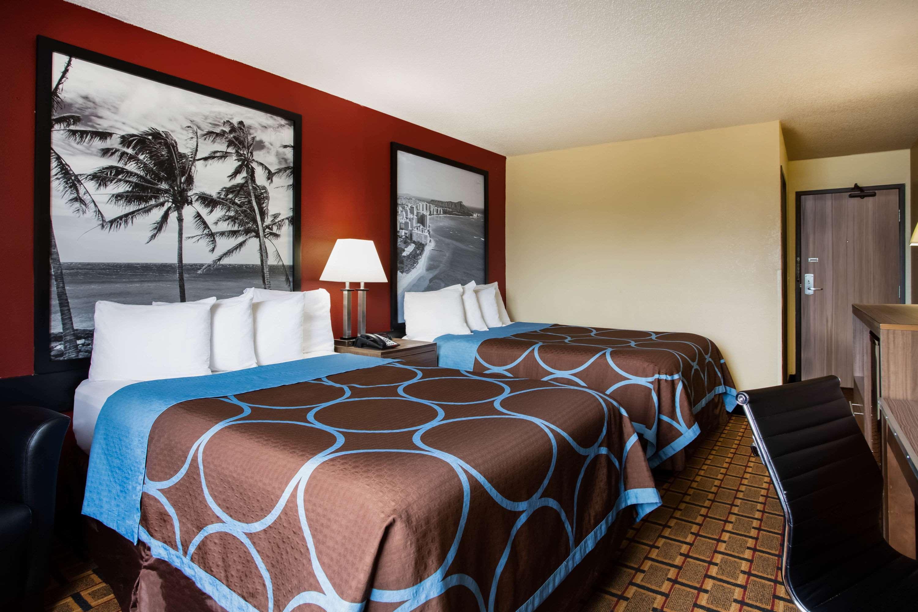 Super 8 By Wyndham Chester/Richmond Area Esterno foto